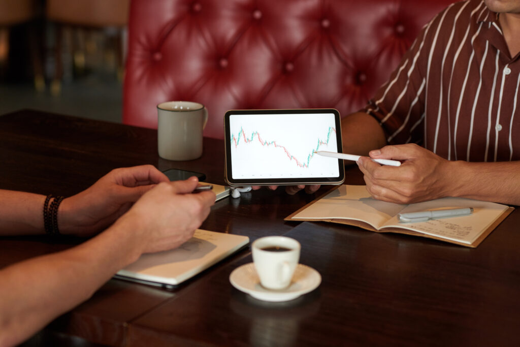 crypto traders meeting in cafe 2023 11 27 04 53 23 utc