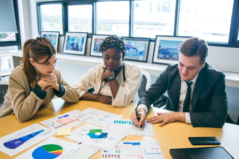 挖掘潛力行業：經濟變局下的機遇