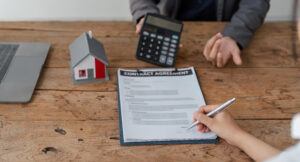 real estate agent delivering sample homes to custo 2023 11 27 04 55 54 utc